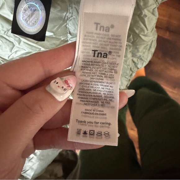 Aritzia - The Little Puff Long - Picture 6 of 7